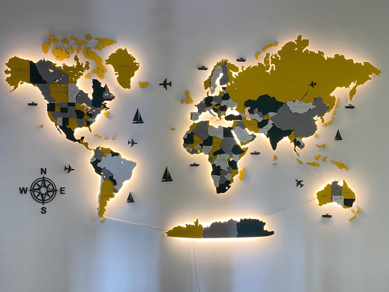 3D LED WOODEN WORLD MAP IN YELLOW AND GREEN COLORS WoodLeo