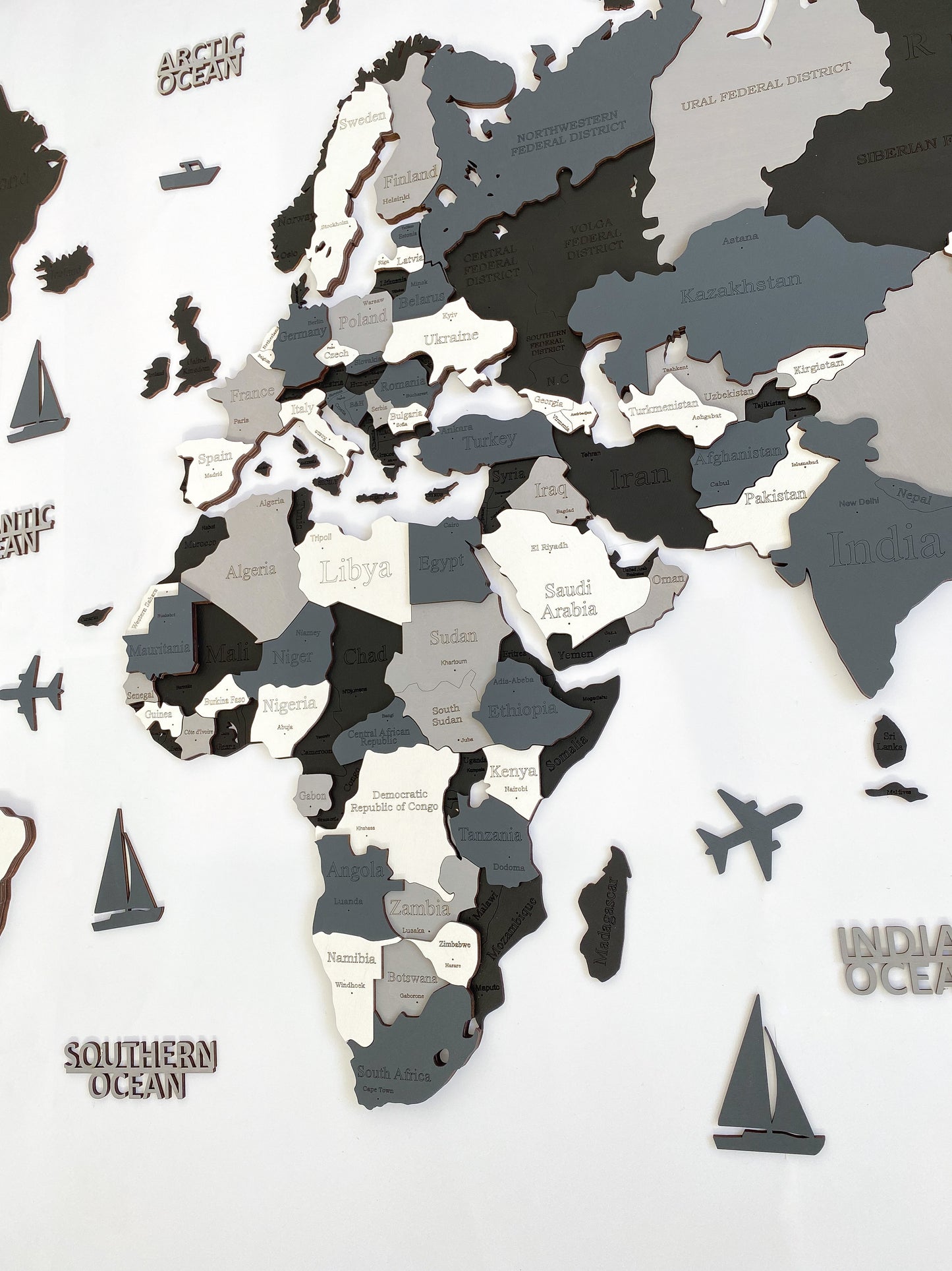 CARTE DU MONDE EN BOIS 3D "NUIT"