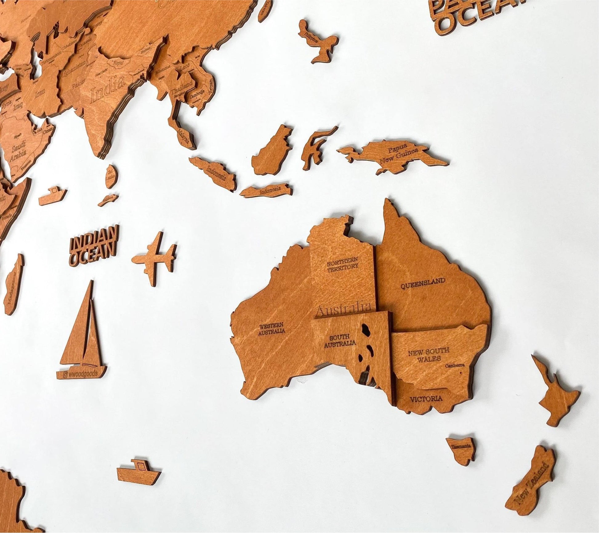 Wooden World Map 3D - Walnut 